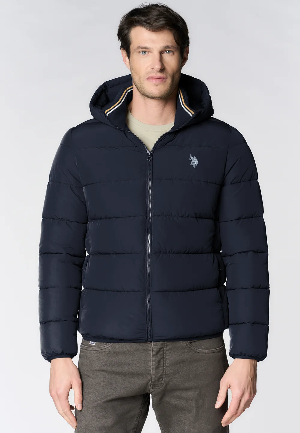 Piumino trapuntato con cappuccio e chiusura full zip