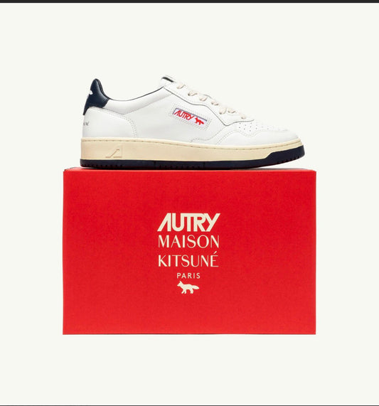 Autry Uomo – Sneakers Medalist Low Maison Kitsuné in pelle bianca e blu